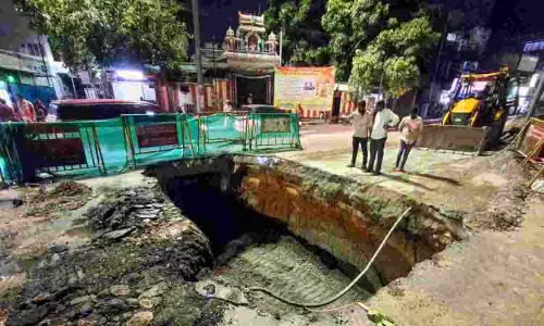 OMR सिंकहोल घटना के दो सप्ताह बाद, चेन्नई में एक और सड़क धंसी