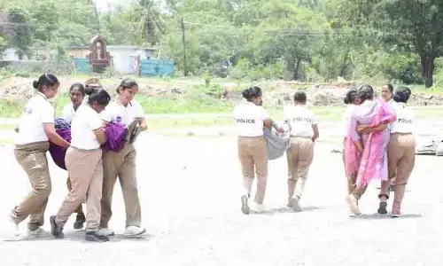 महिला प्रदर्शनकारियों से निपटने के लिए SWAT टीम गठित