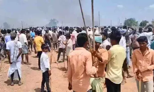 विवादास्पद इथेनॉल फैक्ट्री को लेकर Pedda Dhanwada में विरोध प्रदर्शन तेज विवादास्पद इथेनॉल फैक्ट्री को लेकर Pedda Dhanwada में विरोध प्रदर्शन तेज