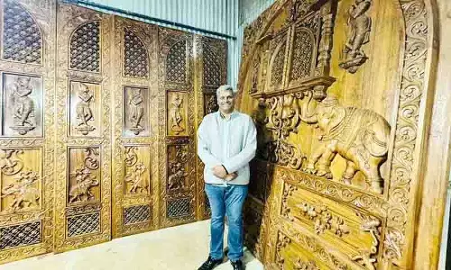 Ayodhya Ram Mandir में हैदराबाद के कारीगरों द्वारा हाथ से नक्काशी किए गए दरवाजे लगाए जाएंगे Ayodhya Ram Mandir में हैदराबाद के कारीगरों द्वारा हाथ से नक्काशी किए गए दरवाजे लगाए जाएंगे