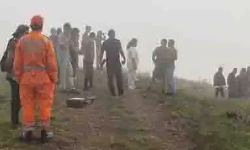 Sohra: पति की धारदार हथियार से हत्या, पत्नी का पता नहीं Sohra: पति की धारदार हथियार से हत्या, पत्नी का पता नहीं