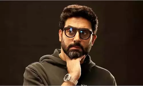 ‘Dus’ की शूटिंग में अभिषेक का मज़ाक भारी ‘Dus’ की शूटिंग में अभिषेक का मज़ाक भारी