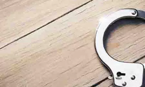 Himachal: नाबालिग से बलात्कार के आरोप में 1 व्यक्ति गिरफ्तार Himachal: नाबालिग से बलात्कार के आरोप में 1 व्यक्ति गिरफ्तार