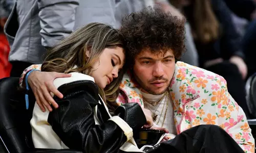 Benny Blanco ने सेलेना गोमेज़ के साथ शादी के लिए सरप्राइज़ का खुलासा किया Benny Blanco ने सेलेना गोमेज़ के साथ शादी के लिए सरप्राइज़ का खुलासा किया