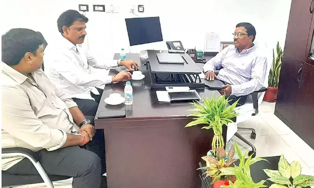 Andhra: सरकार मार्कफेड के माध्यम से तम्बाकू खरीदने पर सहमत Andhra: सरकार मार्कफेड के माध्यम से तम्बाकू खरीदने पर सहमत