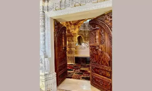 अयोध्या के मंदिरों को Hyderabad से लकड़ी के दरवाजे मिलेंगे