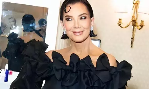 Kim Kardashian ने सराहा मां का बदला अंदाज़