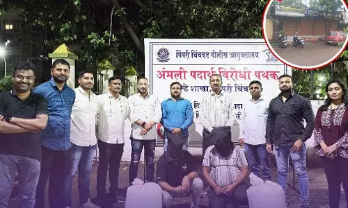 Pune : बावधन में गांजा की दुकान का भंडाफोड़, पुलिस की छापेमारी में 11 लाख से अधिक की ड्रग्स जब्त Pune : बावधन में गांजा की दुकान का भंडाफोड़, पुलिस की छापेमारी में 11 लाख से अधिक की ड्रग्स जब्त