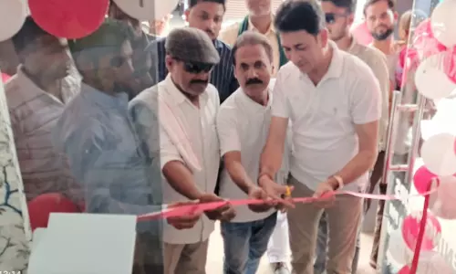 Kaimganj: पालिकाध्यक्ष डॉक्टर शरद गंगवार ने फीता काटकर किया लैब का शुभारंभ