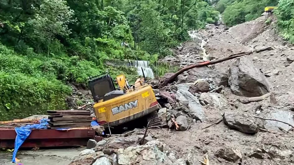 Arunachal में बाढ़ संकट और गहराया लगातार बारिश के कारण 12 लोगों की मौत, 3,000 लोग प्रभावित