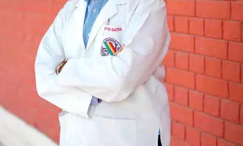 Ludhiana: नेत्र रोग विशेषज्ञ की चेतावनी, इस गर्मी में आंखों के स्वास्थ्य को नज़रअंदाज़ न करें Ludhiana: नेत्र रोग विशेषज्ञ की चेतावनी, इस गर्मी में आंखों के स्वास्थ्य को नज़रअंदाज़ न करें
