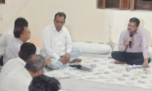 Jalore: जिला कलक्टर ने बिशनगढ़ ग्राम में की रात्रि चौपाल Jalore: जिला कलक्टर ने बिशनगढ़ ग्राम में की रात्रि चौपाल