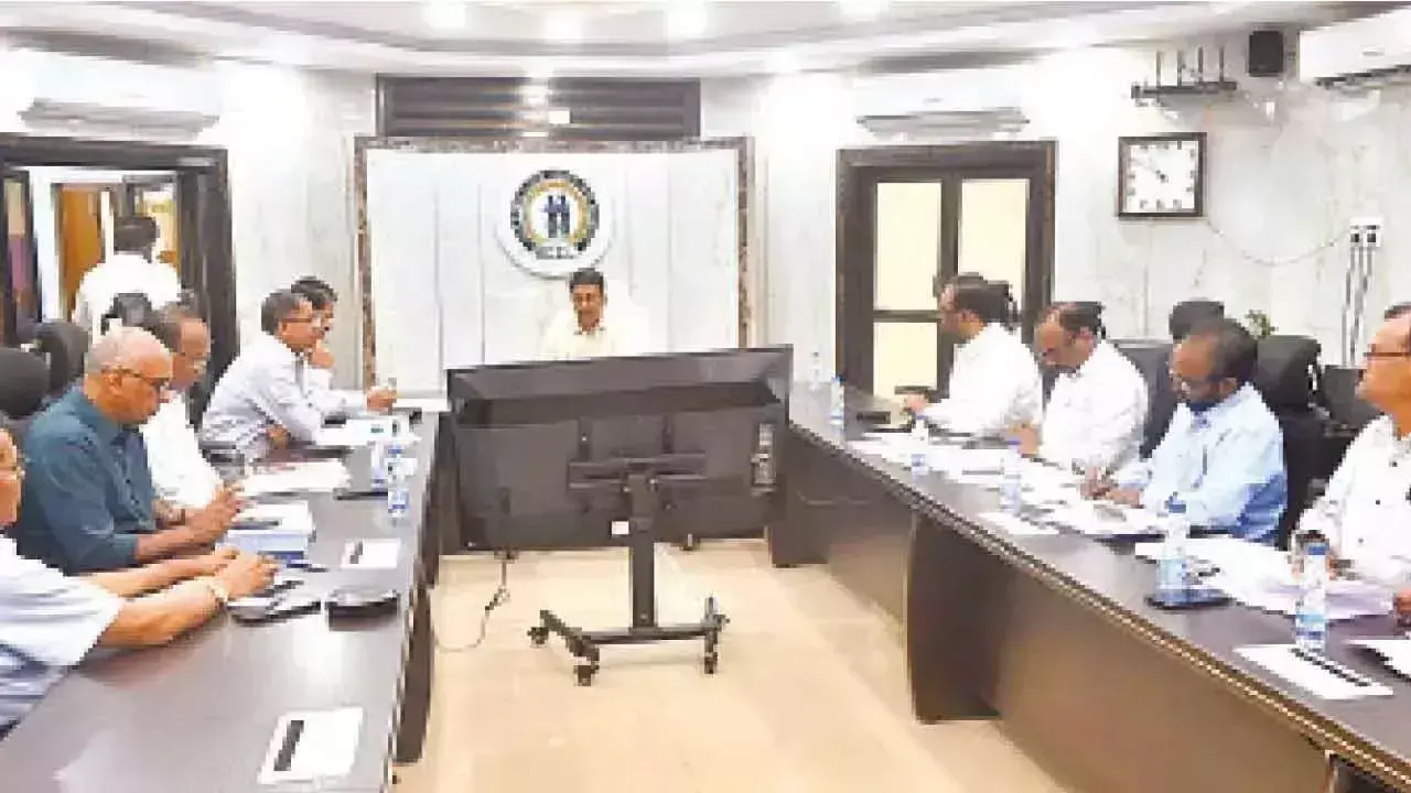SSCL क्षेत्र के जीएम से वन मंजूरी प्राप्त करने का आग्रह SSCL क्षेत्र के जीएम से वन मंजूरी प्राप्त करने का आग्रह