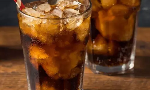 Cold Drinks के सेवन से हड्डियों को हो सकता है नुकसान
