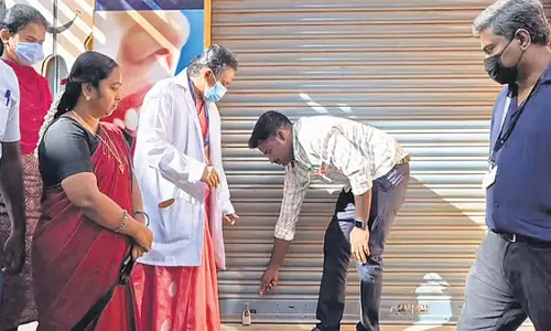 Vaniyambadi  में डेंटल क्लिनिक को सील कर दिया