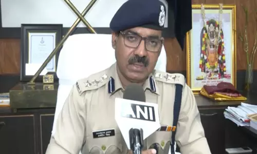 ग्वालियर में NEET अभ्यर्थी ने उत्तर कुंजी मूल्यांकन के बाद पिता की रिवॉल्वर से आत्महत्या कर ली ग्वालियर में NEET अभ्यर्थी ने उत्तर कुंजी मूल्यांकन के बाद पिता की रिवॉल्वर से आत्महत्या कर ली