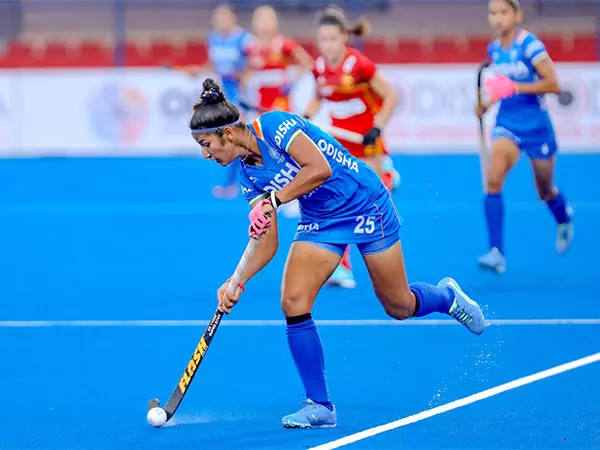 भारतीय महिला हॉकी टीम थाईलैंड के खिलाफ Asia Cup में अपने अभियान की शुरुआत करेगी भारतीय महिला हॉकी टीम थाईलैंड के खिलाफ Asia Cup में अपने अभियान की शुरुआत करेगी