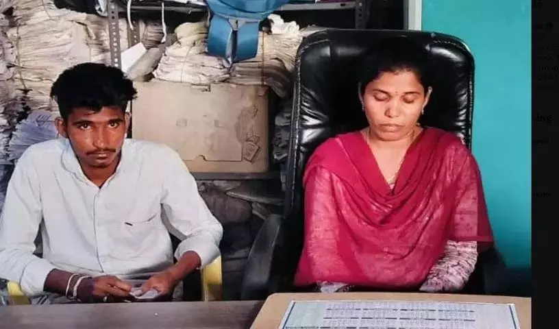 मंचेरियल में भ्रष्टाचार के आरोप में भूमि सर्वेक्षक और चेनमैन गिरफ्तार मंचेरियल में भ्रष्टाचार के आरोप में भूमि सर्वेक्षक और चेनमैन गिरफ्तार