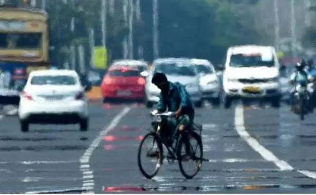 Chennai सहित 9 स्थानों पर भीषण गर्मी Chennai सहित 9 स्थानों पर भीषण गर्मी