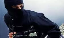 Yamuna Nagar :बेखौफ बदमाशों ने एटीएम में कैश जमा कराने आए व्यक्ति को लूटा Yamuna Nagar :बेखौफ बदमाशों ने एटीएम में कैश जमा कराने आए व्यक्ति को लूटा