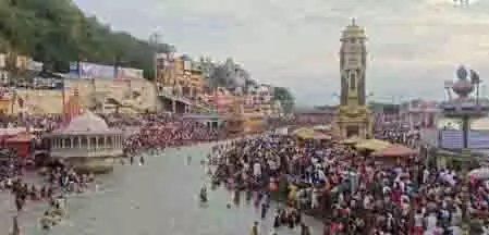 हरिद्वार : श्रद्धालुओं ने गंगा दशहरा पर स्नान के बाद सुख-शांति की कामना की हरिद्वार : श्रद्धालुओं ने गंगा दशहरा पर स्नान के बाद सुख-शांति की कामना की