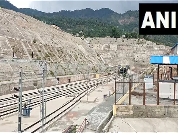 PM Modi 6 जून को चेनाब ब्रिज का उद्घाटन करेंगे और वंदे भारत को हरी झंडी दिखाएंगे PM Modi 6 जून को चेनाब ब्रिज का उद्घाटन करेंगे और वंदे भारत को हरी झंडी दिखाएंगे