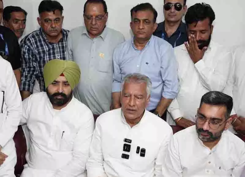 पंजाब के मुख्यमंत्री भगवंत मान हिंदू संवेदनशीलता को नहीं समझते: Sunil Jakhar पंजाब के मुख्यमंत्री भगवंत मान हिंदू संवेदनशीलता को नहीं समझते: Sunil Jakhar