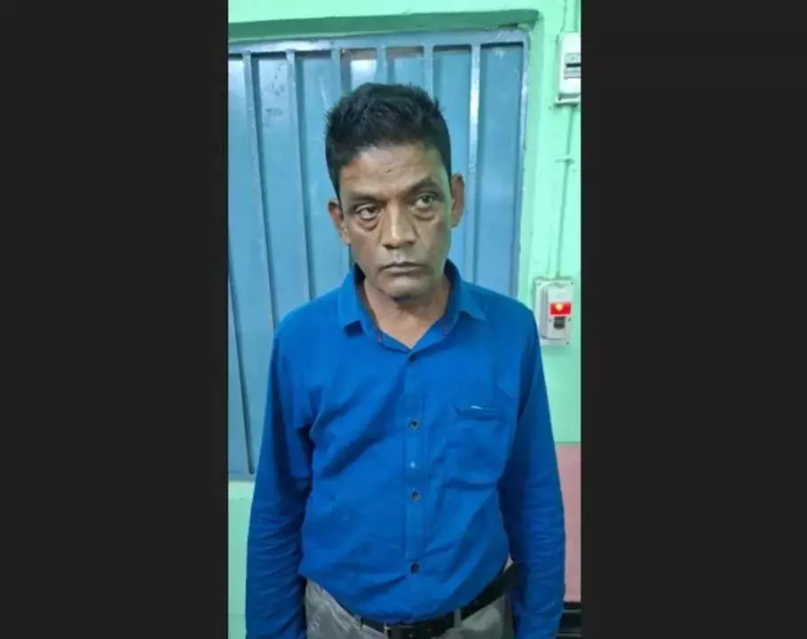 ओडिशा SDVO अनुभाग अधिकारी 6000 रुपये रिश्वत लेते हुए पकड़ा गया ओडिशा SDVO अनुभाग अधिकारी 6000 रुपये रिश्वत लेते हुए पकड़ा गया