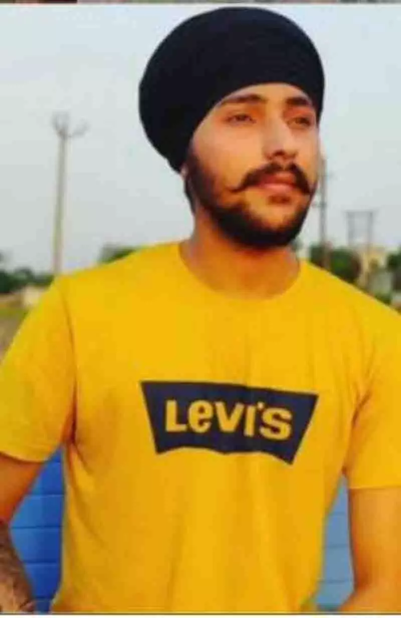 Punjab: पूर्व सैनिक ने लाइसेंसी हथियार से पत्नी और बेटे को गोली मारी Punjab: पूर्व सैनिक ने लाइसेंसी हथियार से पत्नी और बेटे को गोली मारी