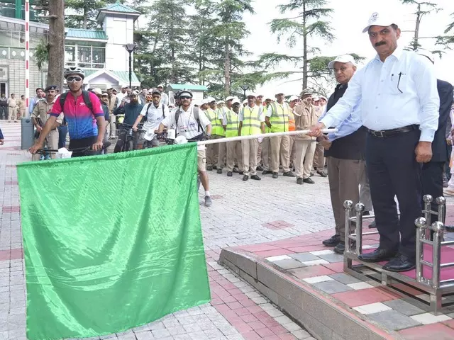हिमाचल प्रदेश के मुख्यमंत्री ने विश्व पर्यावरण दिवस पर साइकिल दौड़ को हरी झंडी दिखाई हिमाचल प्रदेश के मुख्यमंत्री ने विश्व पर्यावरण दिवस पर साइकिल दौड़ को हरी झंडी दिखाई