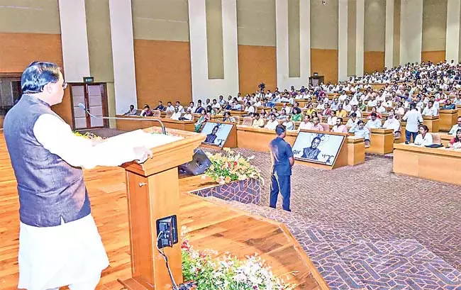 CM Majhi : लोक सेवा भवन में तहसीलदारों के लिए दो दिवसीय प्रशिक्षण सेमिनार का उद्घाटन किया CM Majhi : लोक सेवा भवन में तहसीलदारों के लिए दो दिवसीय प्रशिक्षण सेमिनार का उद्घाटन किया