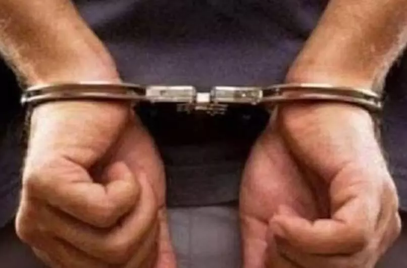 West bengal: महेशतला कांड में शहंशाह मुंबई से गिरफ्तार West bengal: महेशतला कांड में शहंशाह मुंबई से गिरफ्तार