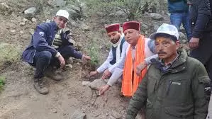 Uttarkashi: गंगोत्री धाम में विश्व पर्यावरण दिवस पर “एक पेड़ मां के नाम” अभियान Uttarkashi: गंगोत्री धाम में विश्व पर्यावरण दिवस पर “एक पेड़ मां के नाम” अभियान