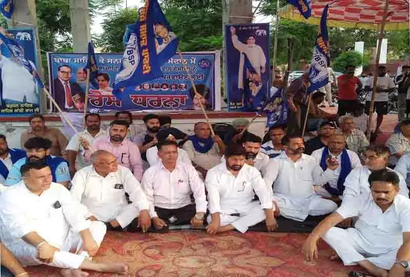 BJP अनुसूचित जाति मोर्चा ने अंबेडकर प्रतिमा के अपमान की निंदा की BJP अनुसूचित जाति मोर्चा ने अंबेडकर प्रतिमा के अपमान की निंदा की