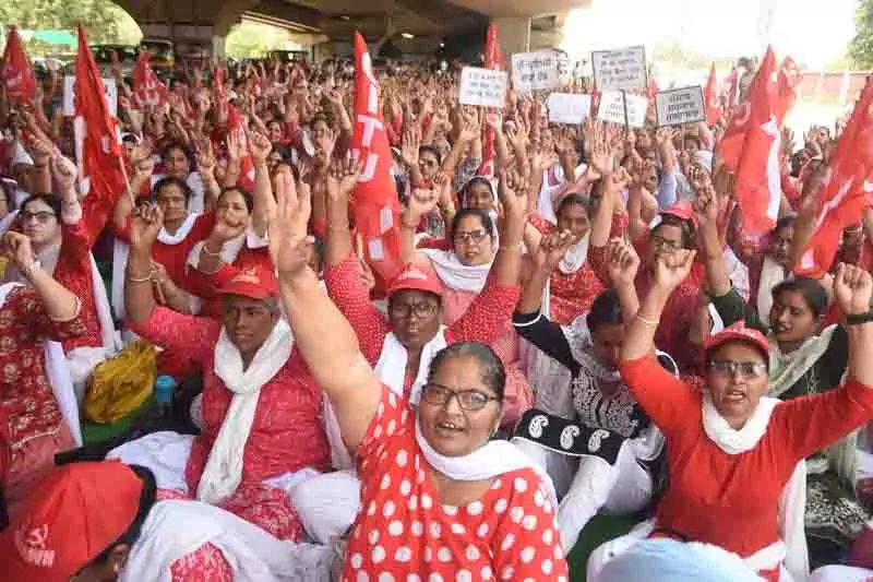 Ludhiana: शहर में विरोध प्रदर्शन बढ़ने से चुनावी माहौल गरमा गया Ludhiana: शहर में विरोध प्रदर्शन बढ़ने से चुनावी माहौल गरमा गया