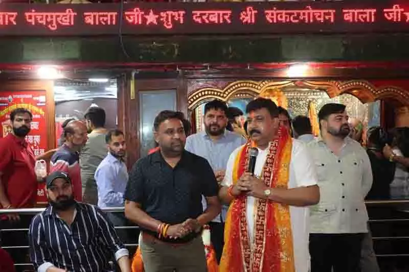 Ludhiana पश्चिम उपचुनाव, सार्वजनिक और धार्मिक स्थल बने प्रचार के केंद्र Ludhiana पश्चिम उपचुनाव, सार्वजनिक और धार्मिक स्थल बने प्रचार के केंद्र
