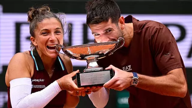 French Open : इटली की जोड़ी इरानी-वावसोरी बनी चैंपियन French Open : इटली की जोड़ी इरानी-वावसोरी बनी चैंपियन