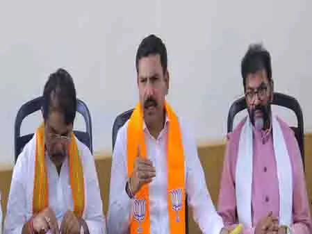 कर्नाटक भाजपा ने पूछा, चिन्नास्वामी स्टेडियम के पास भगदड़ पर FIR क्यों नहीं दर्ज की गई कर्नाटक भाजपा ने पूछा, चिन्नास्वामी स्टेडियम के पास भगदड़ पर FIR क्यों नहीं दर्ज की गई