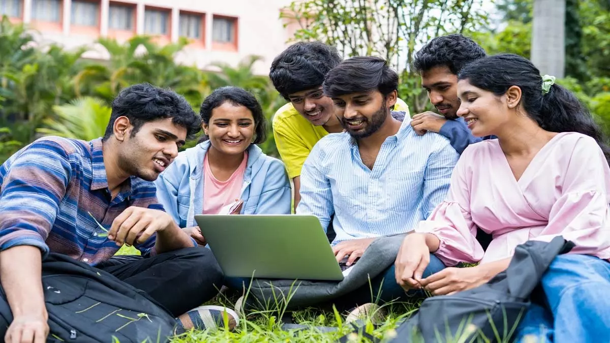 दिल्ली वोकेशनल शिक्षा के साथ Placement ड्राइव अनिवार्य, छात्रों को मिलेगा रोजगार दिल्ली वोकेशनल शिक्षा के साथ Placement ड्राइव अनिवार्य, छात्रों को मिलेगा रोजगार