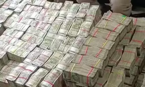 महिला इंस्पेक्टर के खिलाफ ACB ने लिया एक्शन, आय से अधिक संपत्ति मिलने पर बनाया आरोपी महिला इंस्पेक्टर के खिलाफ ACB ने लिया एक्शन, आय से अधिक संपत्ति मिलने पर बनाया आरोपी