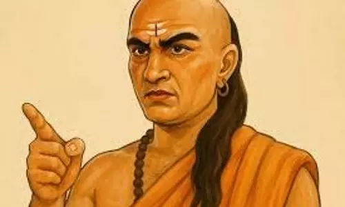 Chanakya Niti: बुरे वक्त में जब आपकी परछाई भी आपका साथ छोड़ दे, तो चाणक्य की ये बातें आपके काम आएंगी Chanakya Niti: बुरे वक्त में जब आपकी परछाई भी आपका साथ छोड़ दे, तो चाणक्य की ये बातें आपके काम आएंगी