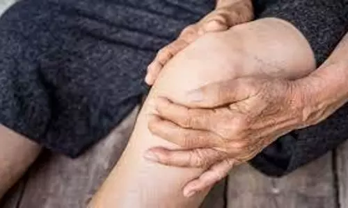 Health: घुटनों में दर्द रहता है तो आजमाएं ये घरेलू उपाय, जल्द मिलेगी राहत Health: घुटनों में दर्द रहता है तो आजमाएं ये घरेलू उपाय, जल्द मिलेगी राहत