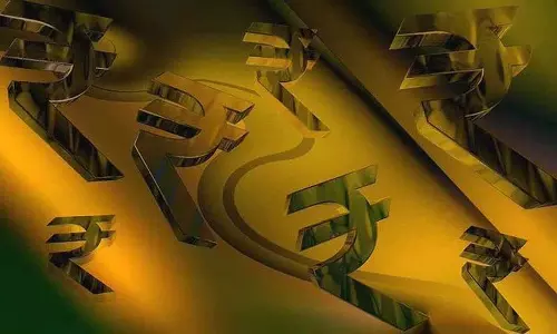 FII निकासी से रुपया डॉलर के मुकाबले 25 पैसे गिरकर 85.86 पर पहुंचा FII निकासी से रुपया डॉलर के मुकाबले 25 पैसे गिरकर 85.86 पर पहुंचा