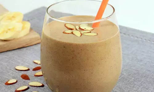 Almond Banana Smoothie: जल्द से जल्द पीना शुरू करें ये हेल्दी ड्रिंक, दिखेंगे फायदे ही फायदे Almond Banana Smoothie: जल्द से जल्द पीना शुरू करें ये हेल्दी ड्रिंक, दिखेंगे फायदे ही फायदे