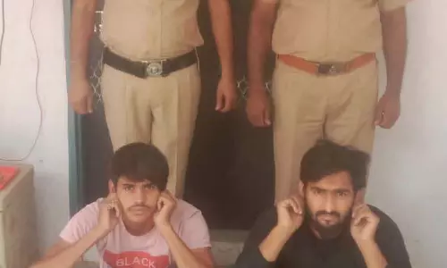 Delhi ऑनलाइन आवास, फर्नीचर धोखाधड़ी के आरोप में दो गिरफ्तार Delhi ऑनलाइन आवास, फर्नीचर धोखाधड़ी के आरोप में दो गिरफ्तार