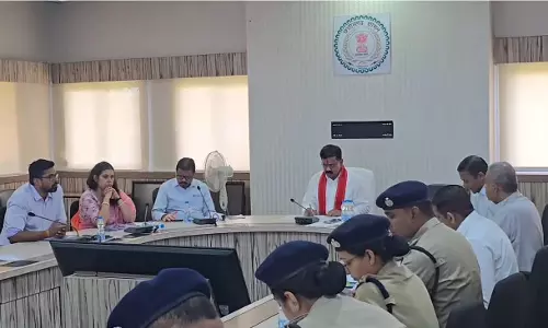 गृह विभाग की बैठक ले रहे विजय शर्मा, गौ तस्करी रोकने के सख्त निर्देश गृह विभाग की बैठक ले रहे विजय शर्मा, गौ तस्करी रोकने के सख्त निर्देश