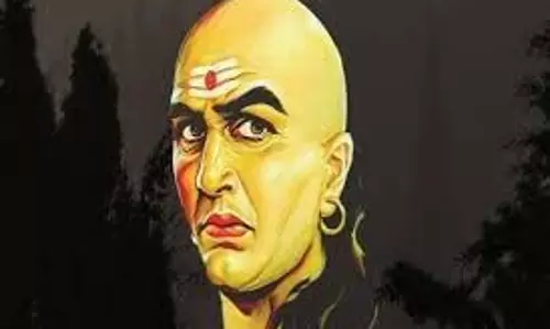 Chanakya Niti:जो लोग ये काम नहीं करते वे बर्बाद हो जाते हैं, समय रहते हो जाएं सतर्क
