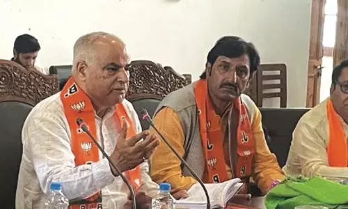भाजपा ने अनंतनाग में संकल्प से सिद्धि समीक्षा बैठक आयोजित की