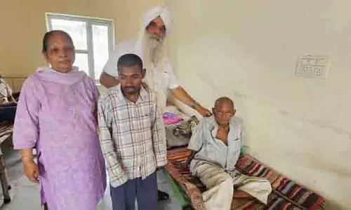 रिश्तेदारों द्वारा त्यागे गए, मानसिक रूप से विकलांग लोगों को Nangal दंपति के आश्रय में शरण मिली