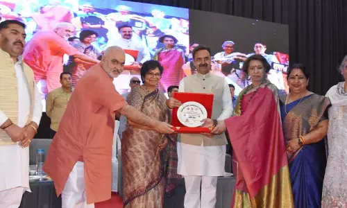 Haryana : आयोग की अध्यक्ष ने राष्ट्र निर्माण में महिलाओं की भूमिका पर जोर दिया Haryana : आयोग की अध्यक्ष ने राष्ट्र निर्माण में महिलाओं की भूमिका पर जोर दिया